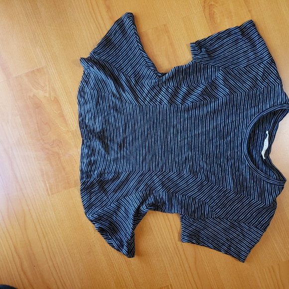 Lush Stripe Peplum Tee in black/white (S) - Picture 2 of 7